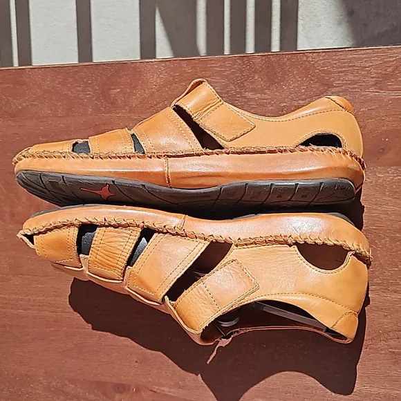 Pikolinos Tarifa leather sandals size 42