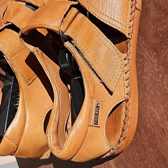 Pikolinos Tarifa leather sandals size 42