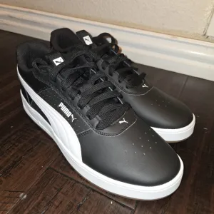 Puma Men's Black and White Sneakers