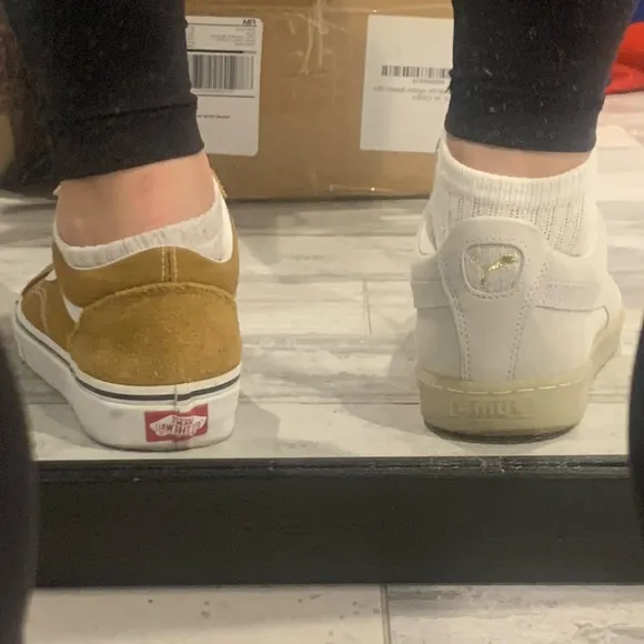 PUMA Off White Suede Leather Classic Shoes Sneakers Women
