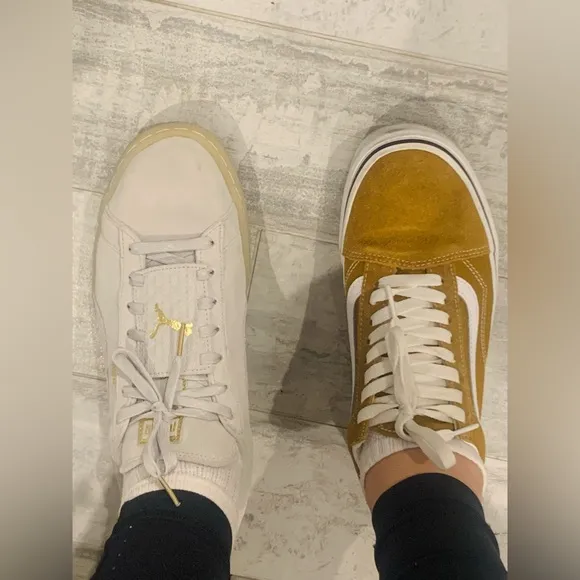 PUMA Off White Suede Leather Classic Shoes Sneakers Women