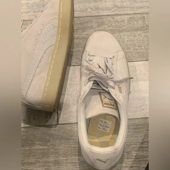 PUMA Off White Suede Leather Classic Shoes Sneakers Women