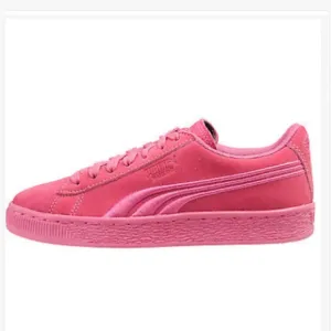 Puma Suede Classic Badge JR Big Kids Pink Size 6