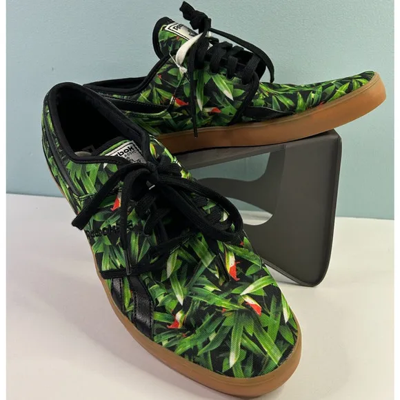 Reebok Classic Sneakers Men's Size 10 Green Black Plant Leaves Low V67161 NEW