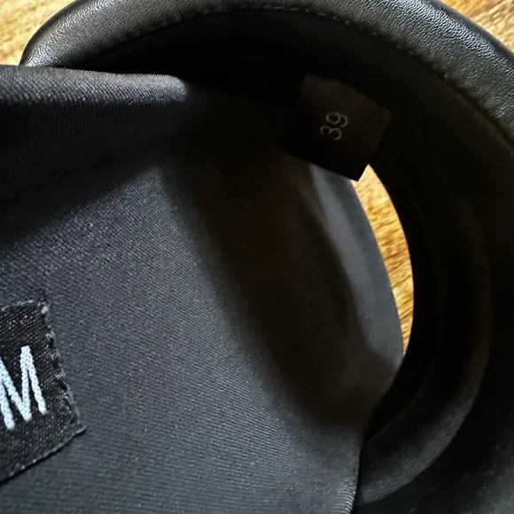 ROAM Puffy Sandals Black Vegan Leather