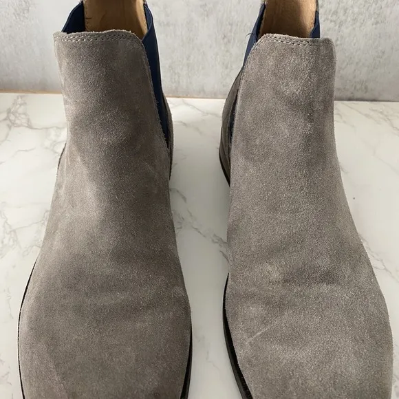 Rodd &amp; Gunn Chelsea Boots Men Sz 44 (US 11) Grey Suede