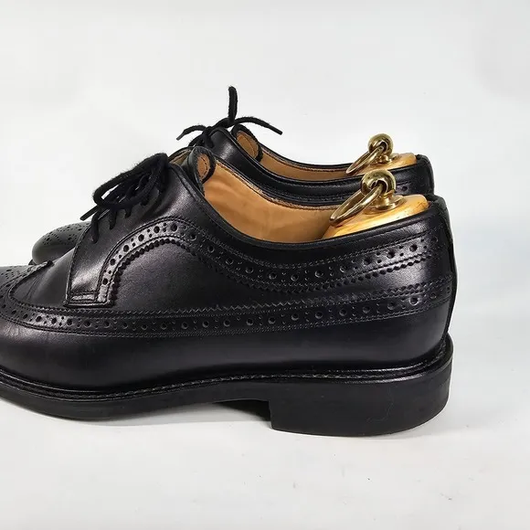 Russell &amp; Bromley Dress Shoes Men 10 Leather Long Wingtip Brogue Oxford Lug Sole