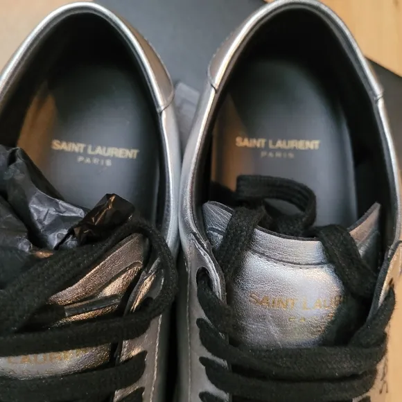 Saint Laurent  Court Classic shoes metallic silver **Read details**