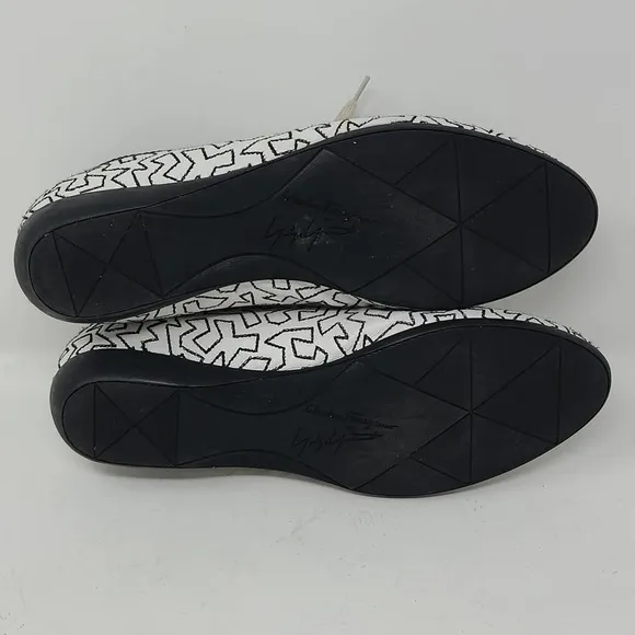 Salvatore Ferragamo For  Yohji Yamamoto Lala Sneakers Black And White Size 7