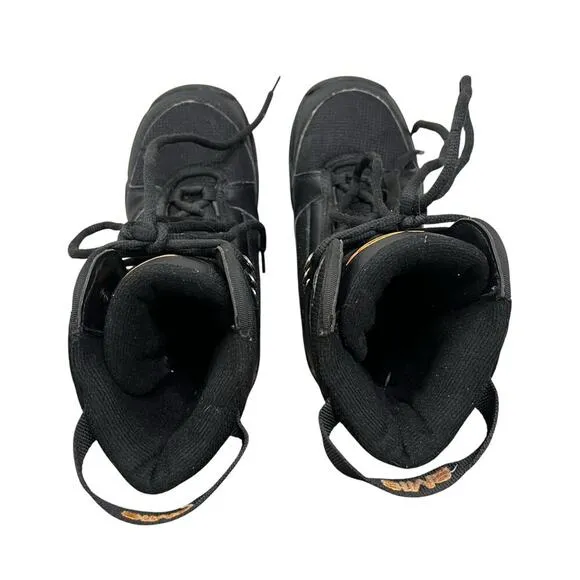 Sims Youth / Big Boy Snowboarding Boots - Lace Up Insulated - size 4