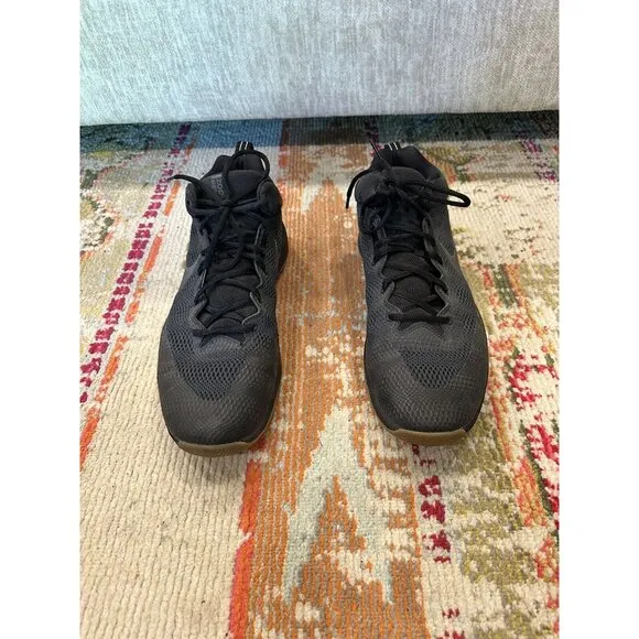 Size 10.5 - Nike Zoom Rev 2017 Black‎ Gum Mens