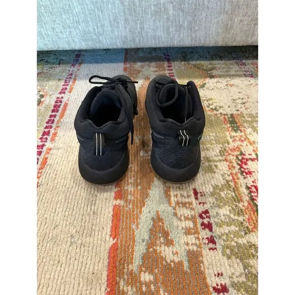 Size 10.5 - Nike Zoom Rev 2017 Black‎ Gum Mens