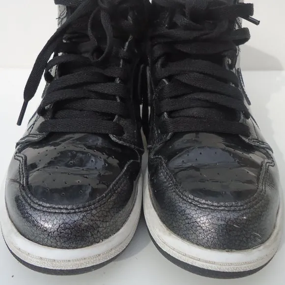 SIZE 3Y. NIKE AIR JORDAN 1 retro high  sneakers shoes.