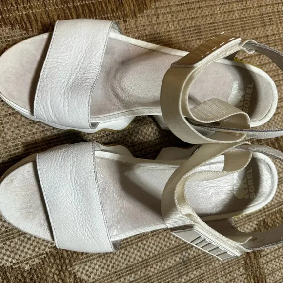 Sorel Kinetic Sandals, size 9.5 LIKE NEW!