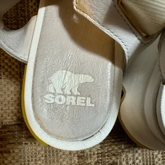 Sorel Kinetic Sandals, size 9.5 LIKE NEW!