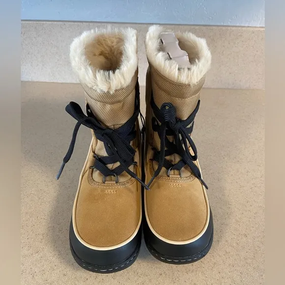 Sorel NEW Tivoli III Boots Youth Size 4 Snow Winter Weather Insulated Waterproof