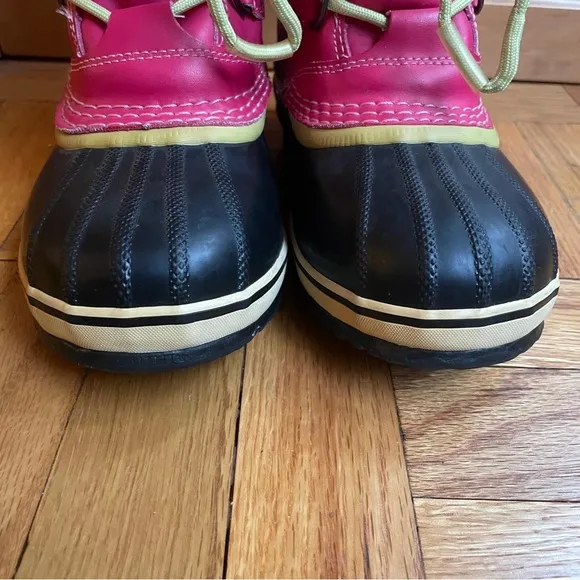 Sorel pink Caribou / Yoot Pack insulated snow boots size 5 NWOT