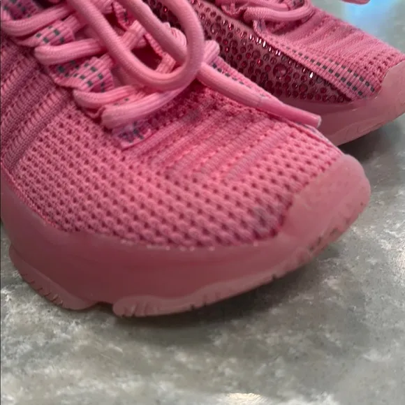 Steve Madden Neon Pink Rhinestone Sparkle Knit SM NY90 Sneakers EUC
