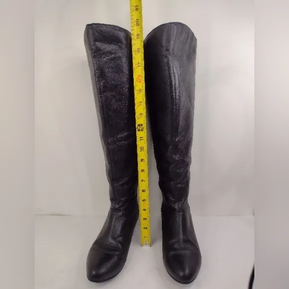 STEVE MADDEN women's over the knee boots size (8.M)