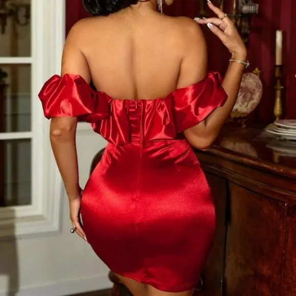 Stunning off the shoulder red mini bodycon Dress Chic classy event red carpet