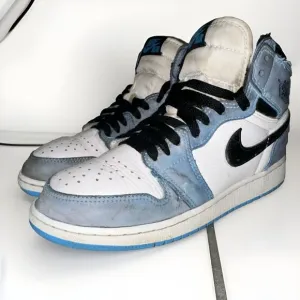 Sz 6 Y Nike Jordan 1 Retro High OG University Blue GS 6Y 575441 134 No Soles Dmg