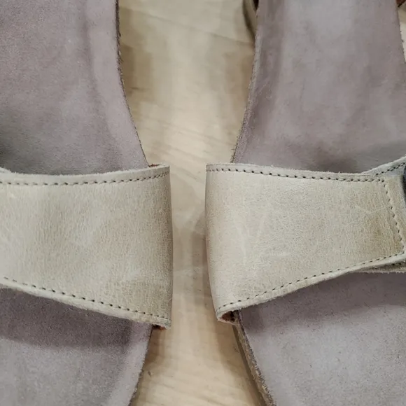Taos Women's 9-9.5/40 Buckle Up Wedge Sandals Stone Leather Ankle Strap Comfort