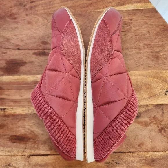 TEVA Men's 'ReEmber' Slip-on Quilted Shoes in Burgundy size 13