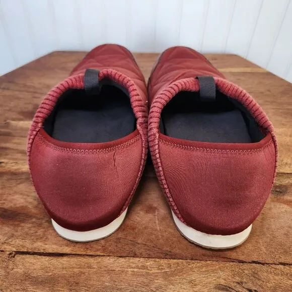 TEVA Men's 'ReEmber' Slip-on Quilted Shoes in Burgundy size 13