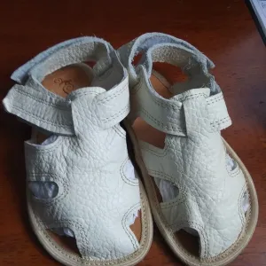 The Magical Shoes Light Biege kids childrens shoes Sandals sz 23 sz toddler US 8