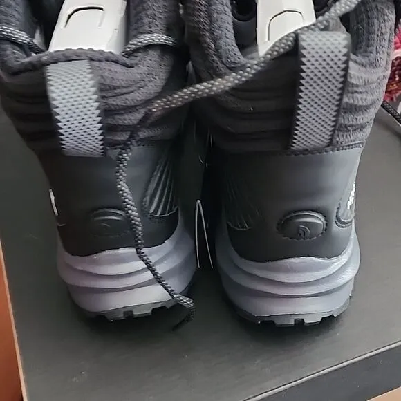 The North Face Vectiv Fastpack insulated Future light boots size 11 NWT