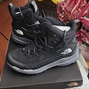 The North Face Vectiv Fastpack insulated Future light boots size 11 NWT