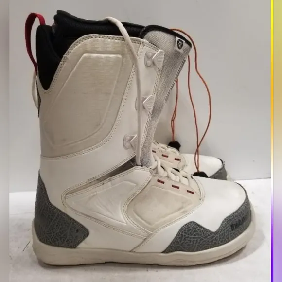 Thirty two snowboard boots 13 men