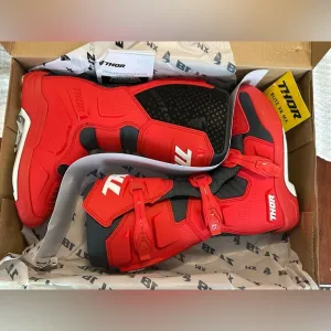 Thor Blitz XR MX Boots