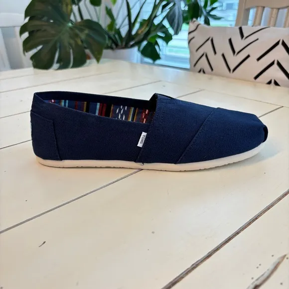 TOMS Alpargata Canvas Slip On Flat Shoes Women’s NOT AVAILABLE