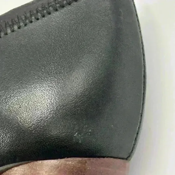 Top Shop leather heeled shoes size 8. Classic wardrobe staple.