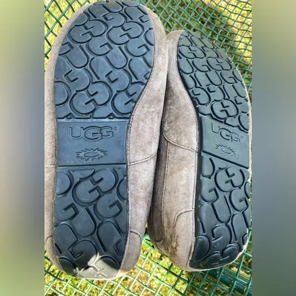 UGG Australia 5775 Mens Ascot Moccasin Slippers Slip On Driving Shoes.
