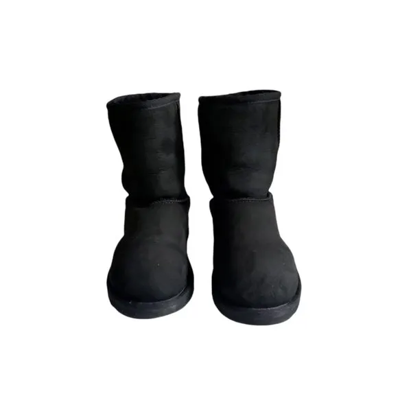 UGG Australia Youth Classic Short 5251 K Sheepskin Boot Shoes Black Size 3 US