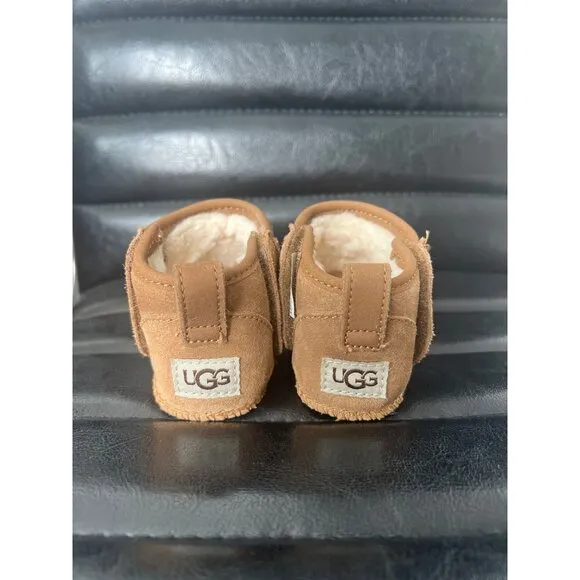 UGG BABY Classic Ultra Mini chestnut  SHOES SIZE 2/3 ( 6-12 months)