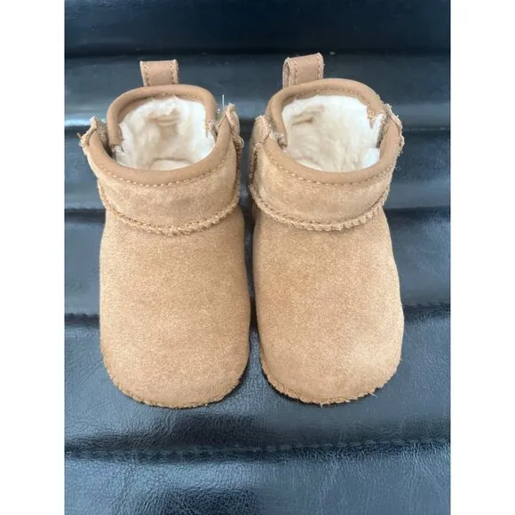UGG BABY Classic Ultra Mini chestnut  SHOES SIZE 2/3 ( 6-12 months)