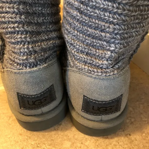 UGG Classic Cardy  Knit Boot. 7M