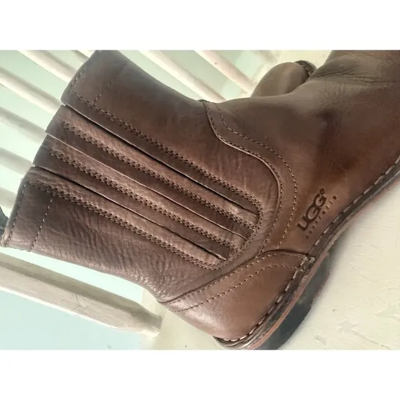 UGG Leather Chelsea 5633 Boots Men Size 10 Brushed Brown Pull On