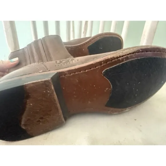 UGG Leather Chelsea 5633 Boots Men Size 10 Brushed Brown Pull On