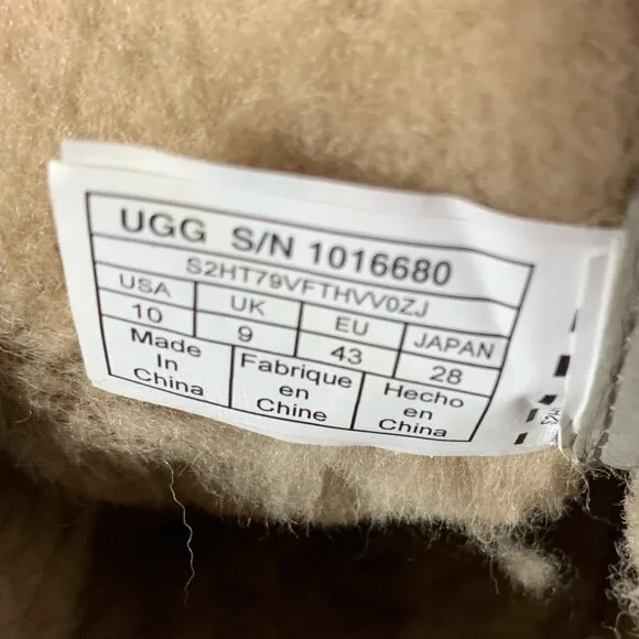 UGG Men Boots Size 10 *