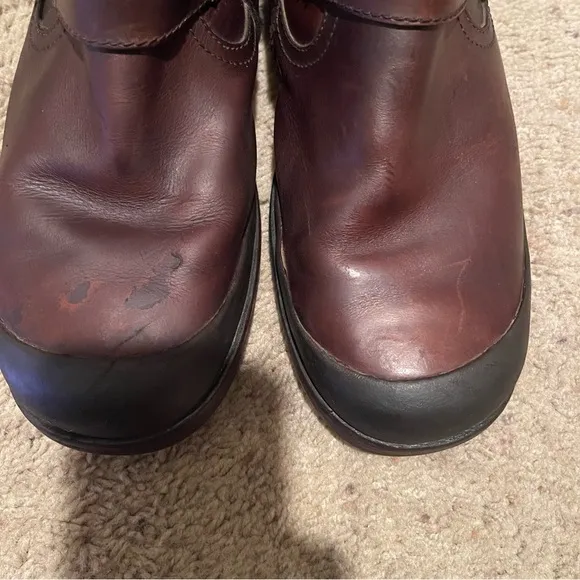 UGG men brown leather black detail zip up adjustable boots, size 10