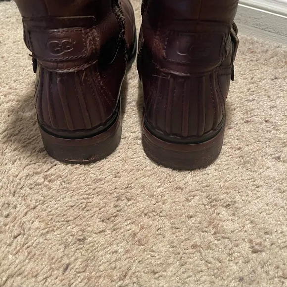 UGG men brown leather black detail zip up adjustable boots, size 10