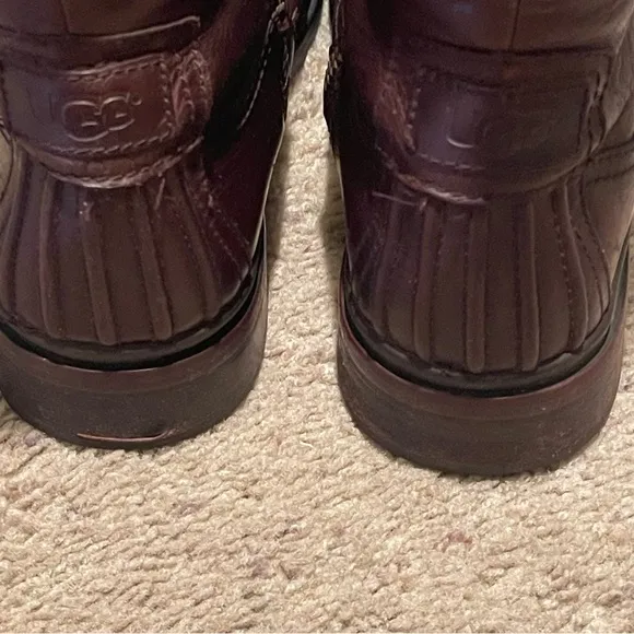 UGG men brown leather black detail zip up adjustable boots, size 10