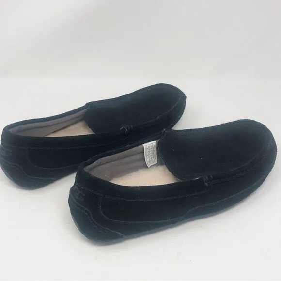 UGG AUSTRALIA | Ascot Indoor/Outdoor Slippers Sheepskin Lining Men’s Size 12