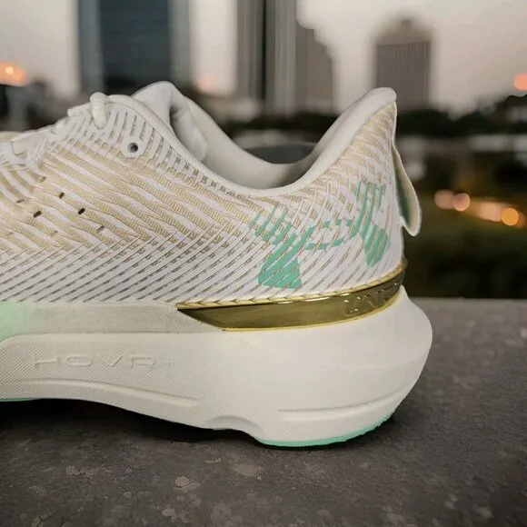 Under Armour Infinite Pro Running Shoes - Ivory/Green - Men's Size 9.5