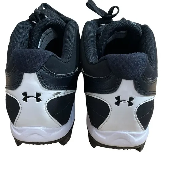 Under Armour Men’s size 9 Cleats ART No. 1206182-011 FTY NO EVU black white