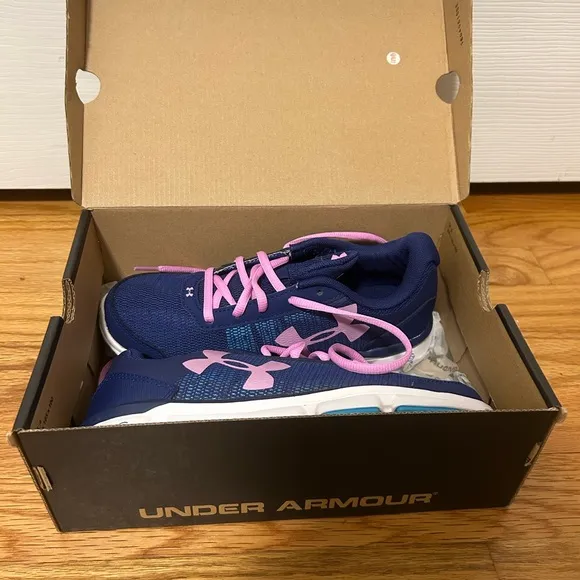 Under Armour Youth Girls Athletic Shoes Size 4